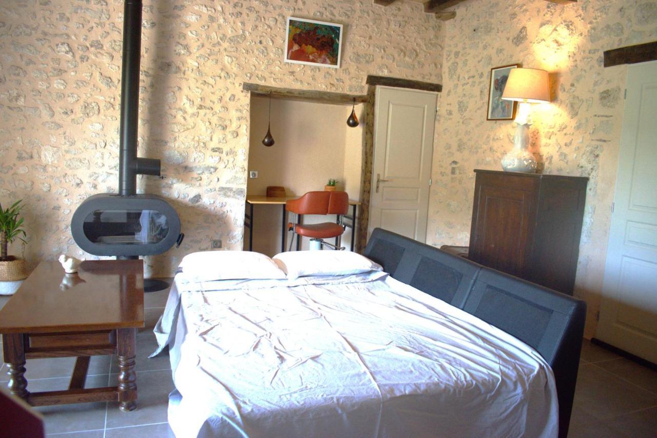 Perigourdine Avec Spa Et Vue Pomport 外观 照片